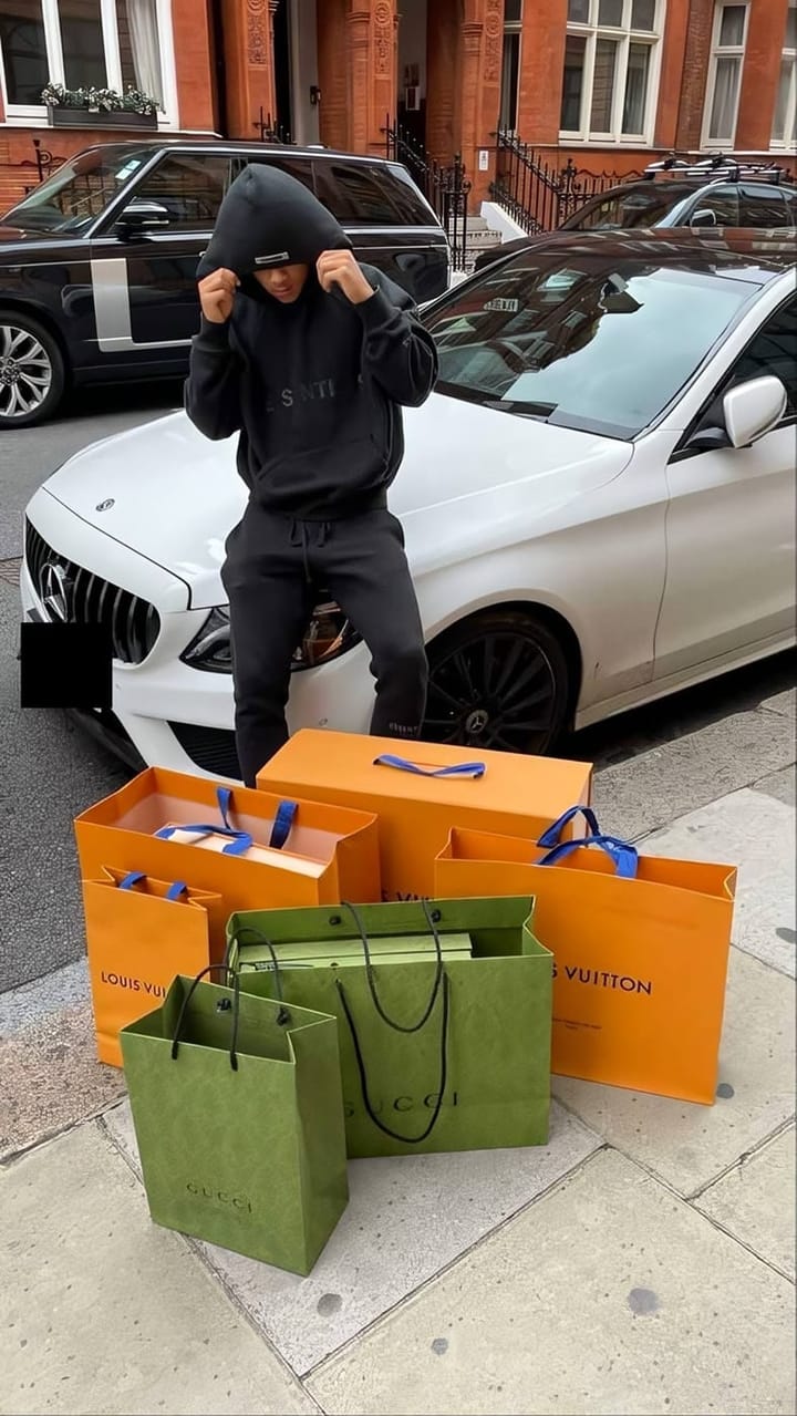 Louis Vuitton et Gucci